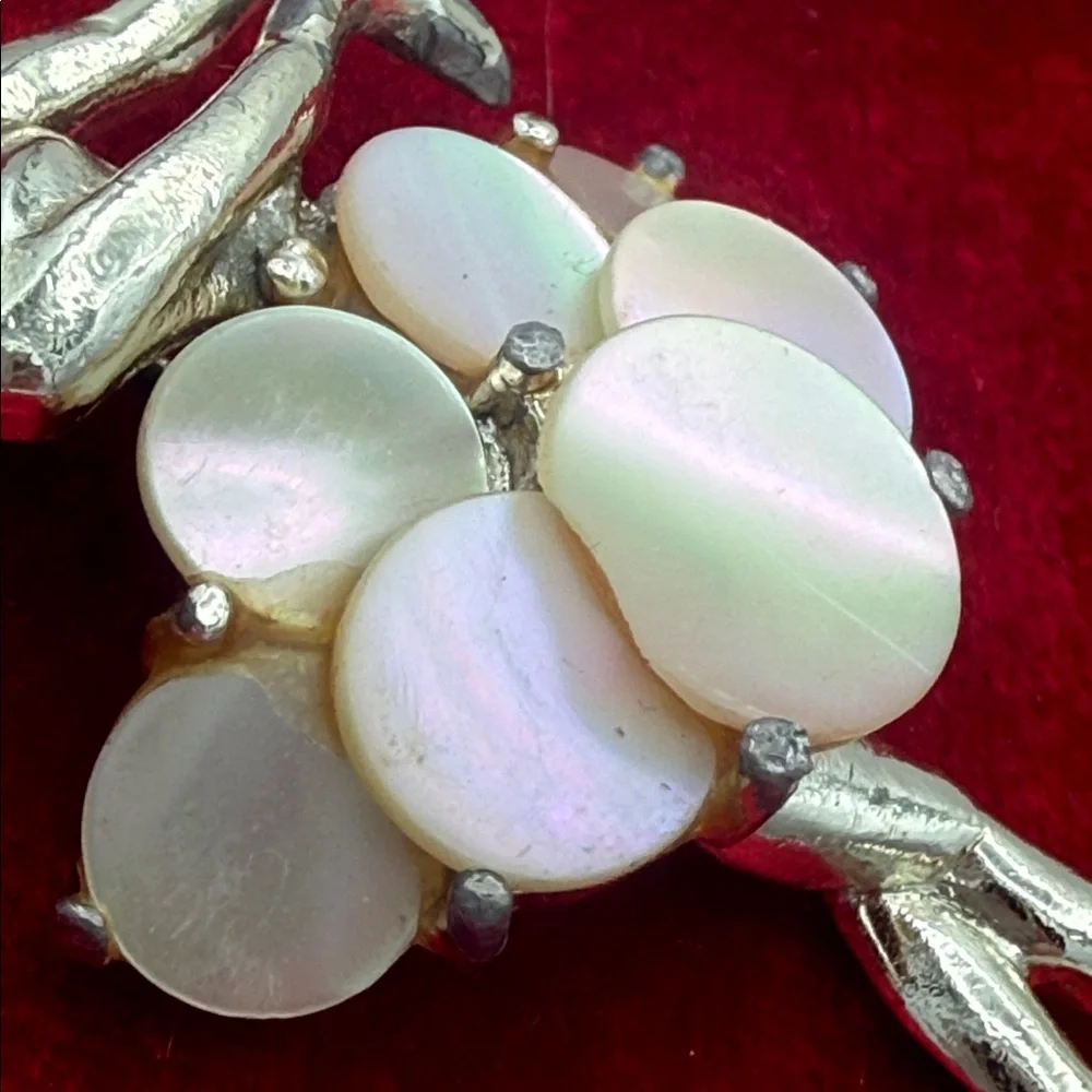 VTG goldtone ballerina embellished mother of pearl skirt brooch pin 2.25” READ